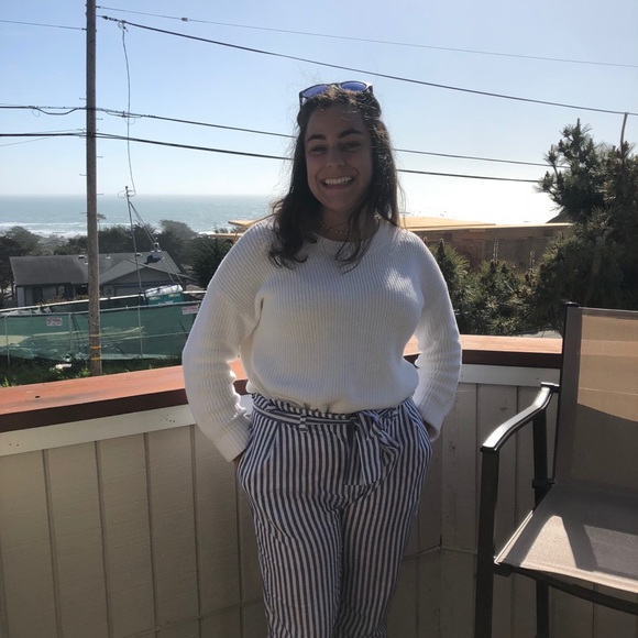 Meet your Posher, Taylor - Picture 2 of 2